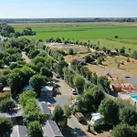 Mobil-home Confortable Avec Terrasse Pour 6 Personnes - Api-1-52-523 캠프장 Chaille-Les-Marais