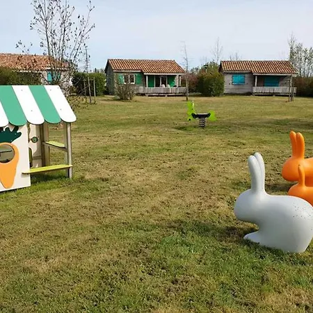 مكان تخييم Mobil-home Confortable Avec Terrasse Pour 6 Personnes - Api-1-52-523 Chaille-Les-Marais