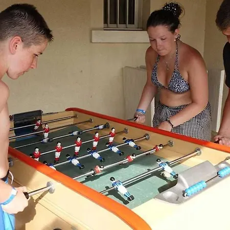 مكان تخييم Mobil-home Confortable Avec Terrasse Pour 6 Personnes - Api-1-52-523 Chaille-Les-Marais