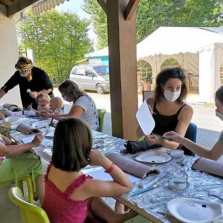 Mobil-home Confortable Avec Terrasse Pour 6 Personnes - Api-1-52-523 Chaille-Les-Marais