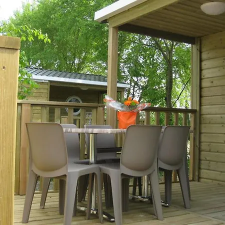 Mobil-home Confortable Avec Terrasse Pour 6 Personnes - Api-1-52-523 * Chaille-Les-Marais