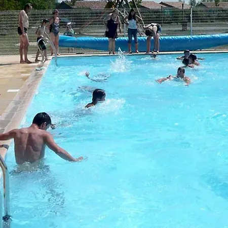 Mobil-home Confortable Avec Terrasse Pour 6 Personnes - Api-1-52-523 אתר קמפינג