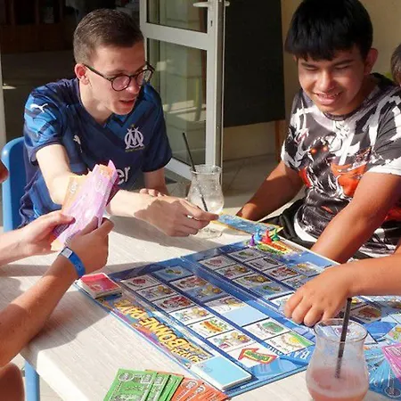 Mobil-home Confortable Avec Terrasse Pour 6 Personnes - Api-1-52-523