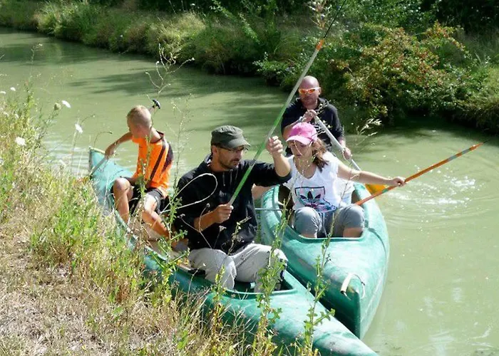 Mobil-home Confortable Avec Terrasse Pour 6 Personnes - Api-1-52-523 Chaille-Les-Marais