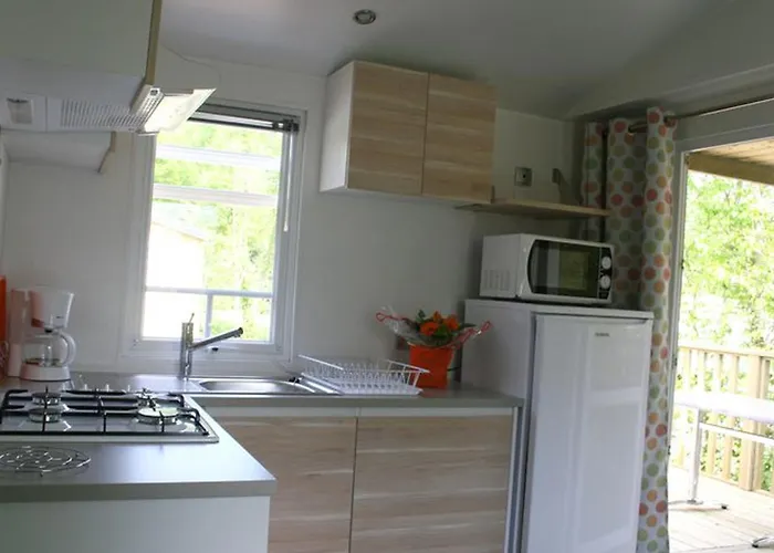 Kamp alanı Mobil-home Confortable Avec Terrasse Pour 6 Personnes - Api-1-52-523