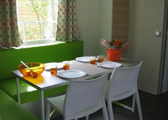 Kamp alanı Mobil-home Confortable Avec Terrasse Pour 6 Personnes - Api-1-52-523 *