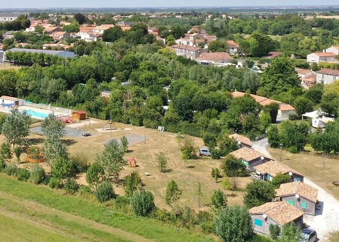 Mobil-home Confortable Avec Terrasse Pour 6 Personnes - Api-1-52-523